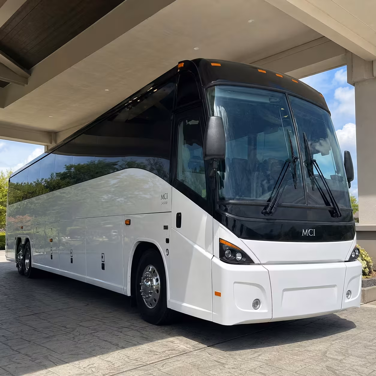 airport and long distance government shuttles from santa maria